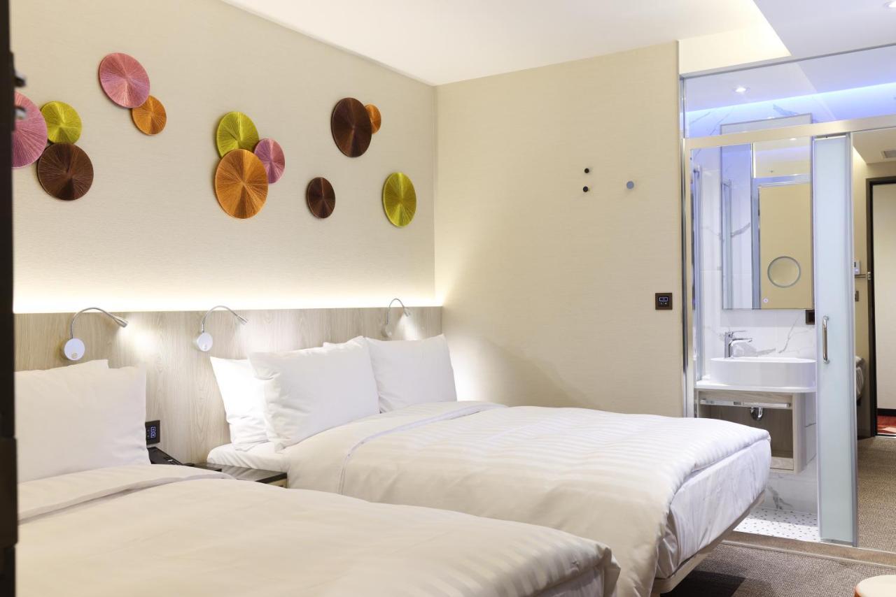 Royal Jade Boutique Hotel ไทเป ภายนอก รูปภาพ