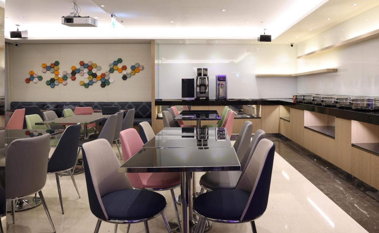 Royal Jade Boutique Hotel ไทเป ภายนอก รูปภาพ