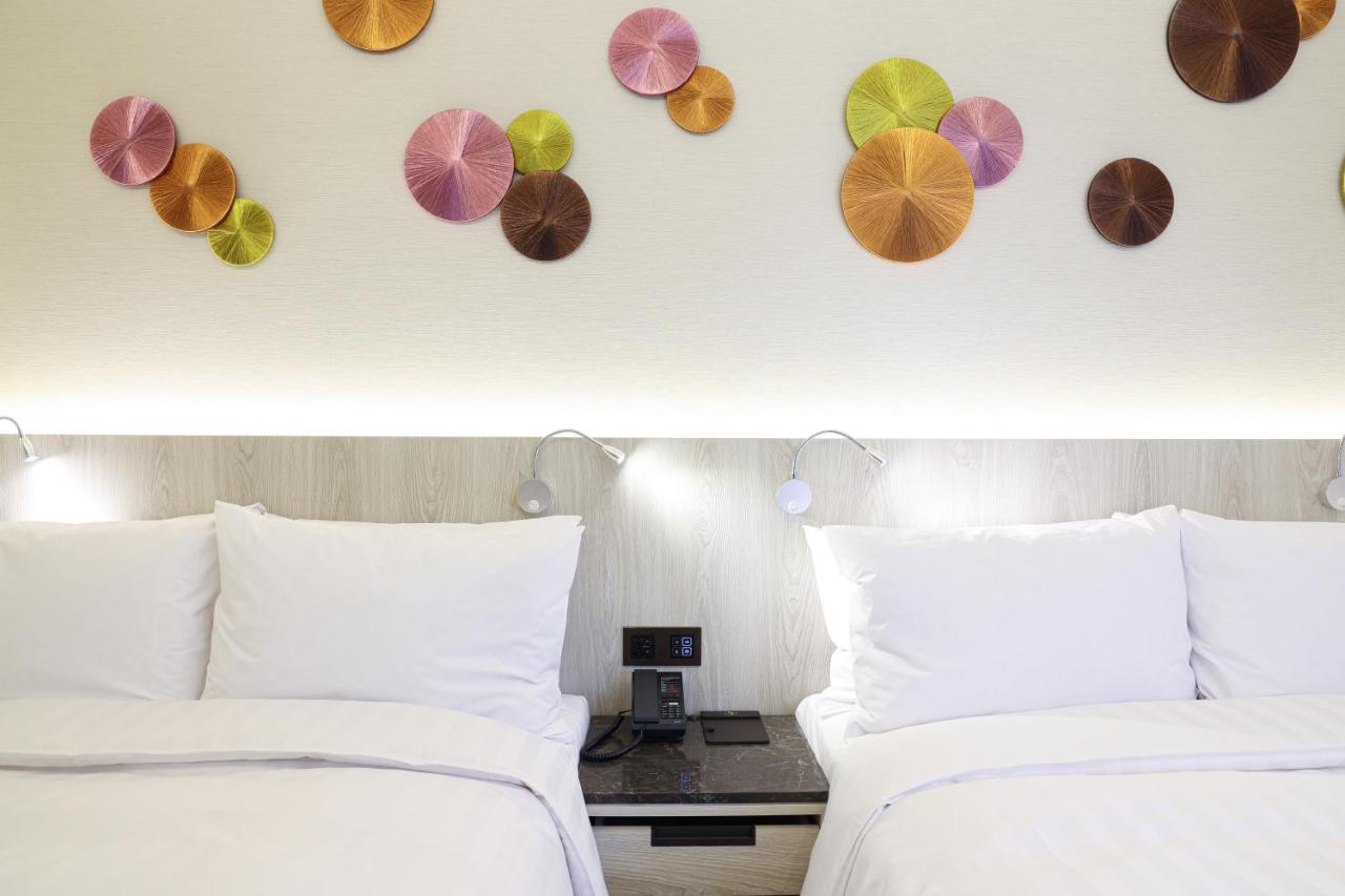 Royal Jade Boutique Hotel ไทเป ภายนอก รูปภาพ